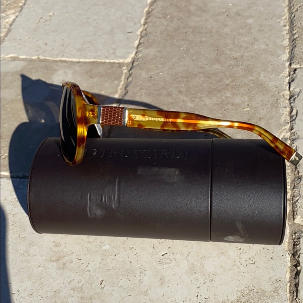 Tortoise TRU Trusardi Aviator Sunnies ☀️ - Picture 4 of 7